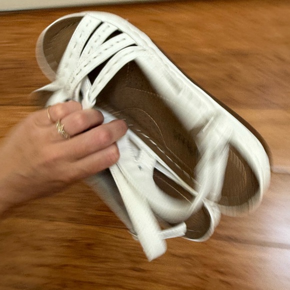 Easy Street Kehlani Women's Slingback Sandals - Picture 4 of 11